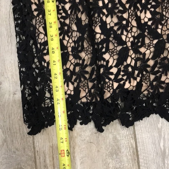 NWT NSR Nude slip with Black lace overlay Short sleeve MIDI dress size Medium - Picture 7 of 9